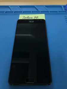 ZenfoneARの液晶不良時の修理前写真