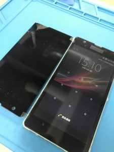 XPERIA　A（SO-04E)の液晶画面（フロントパネル）交換修理完了後の写真