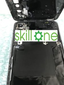 P20Proの画面割れで液晶不良時の液晶交換修理工程写真